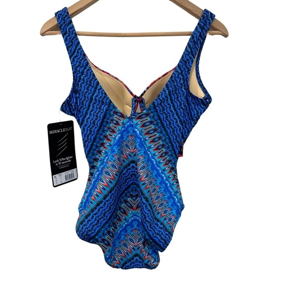 MIRACLESUIT Casablanca Criss-Cross Escape One-
Piece Swimsuit Colorful SZ 10 NWT - Picture 7 of 8